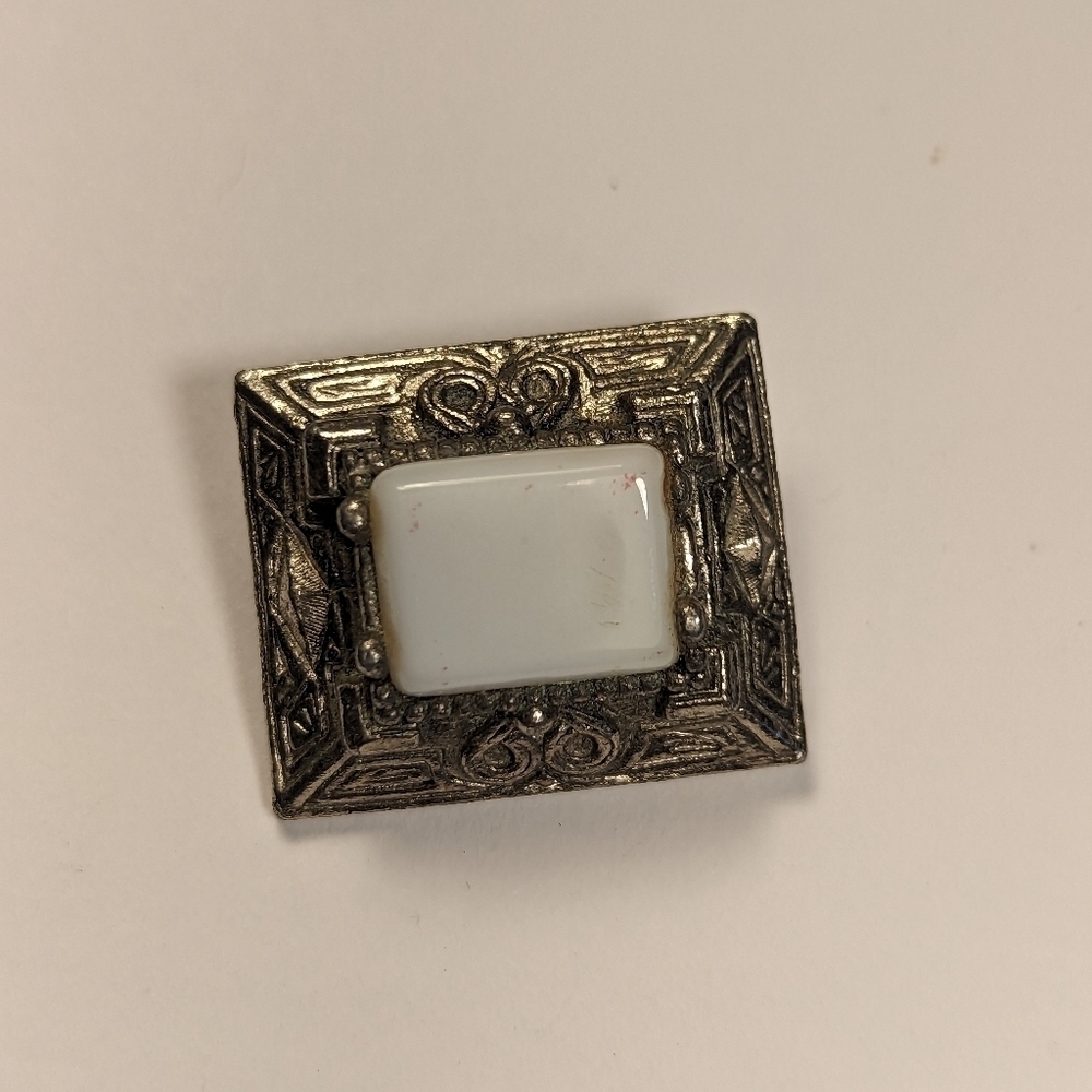 Signed Vintage Weiner Rare Aztec Style Pewter Moonstone Red Flecks Pin Brooch